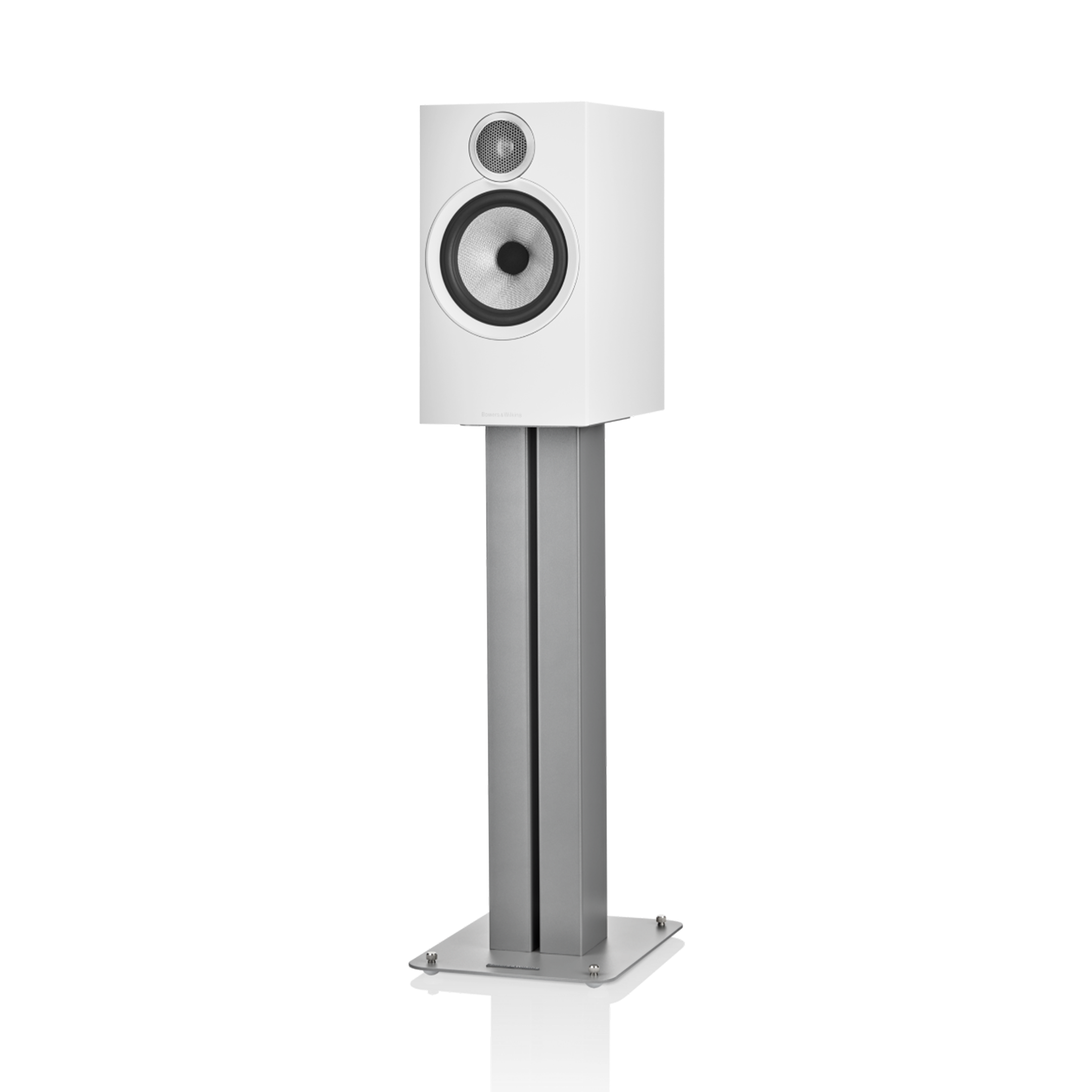606 S3 - White side front view